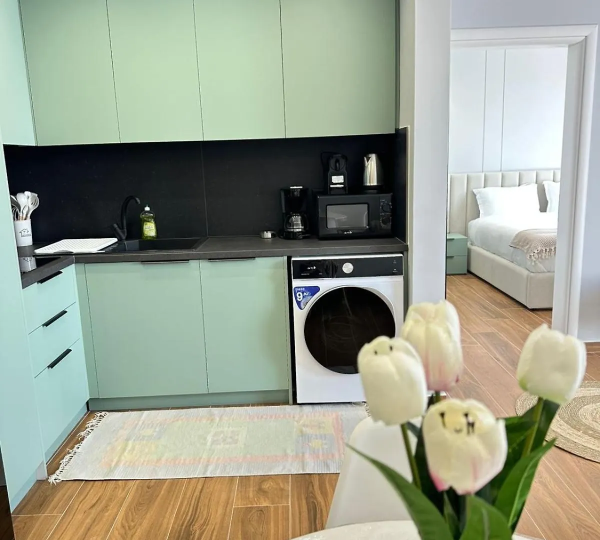 סרנדה Sissy & Bros Apartments