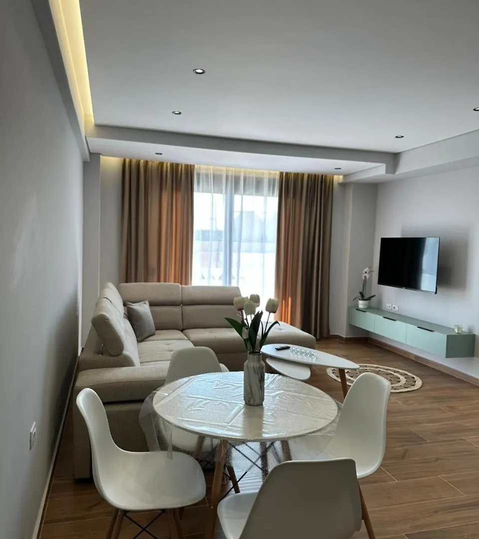 סרנדה Sissy & Bros Apartments