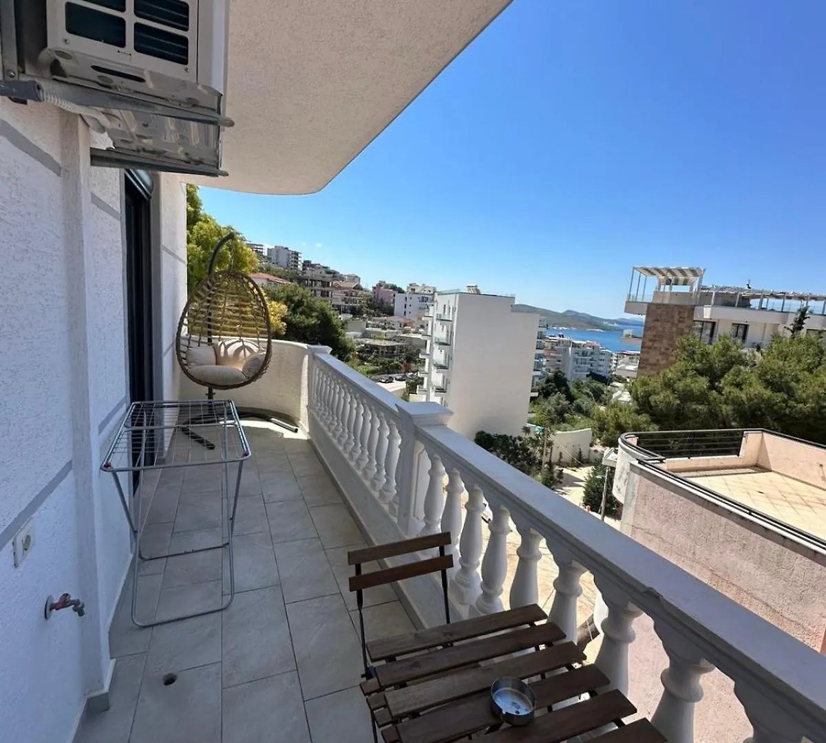סרנדה Sissy & Bros Apartments אלבניה